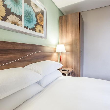 Town Lodge Gaborone Phòng bức ảnh