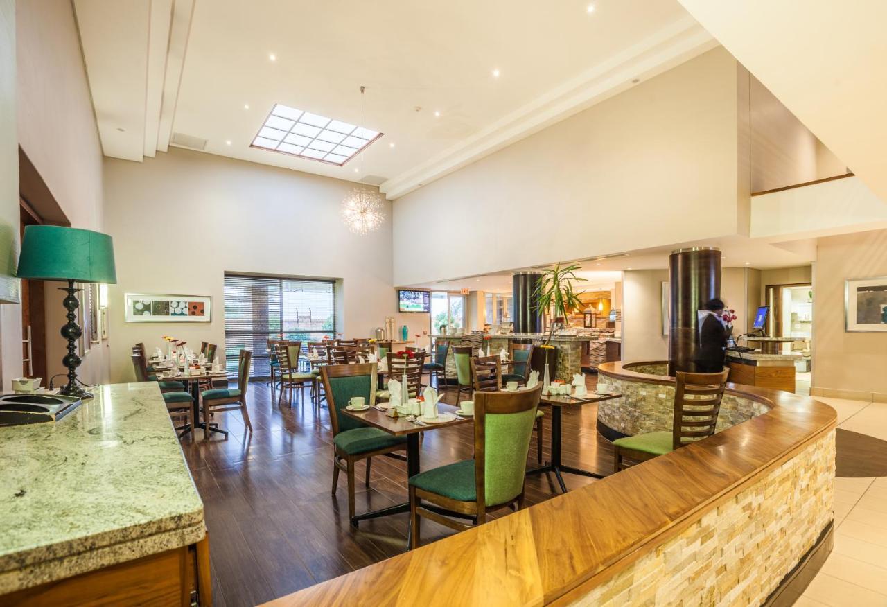 Town Lodge Gaborone Ngoại thất bức ảnh