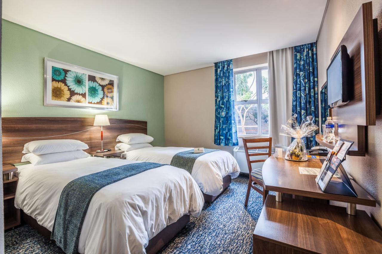 Town Lodge Gaborone Phòng bức ảnh